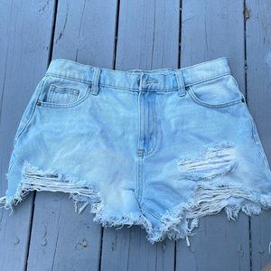 Light blue jean shorts, high rise, lightly worn no damage